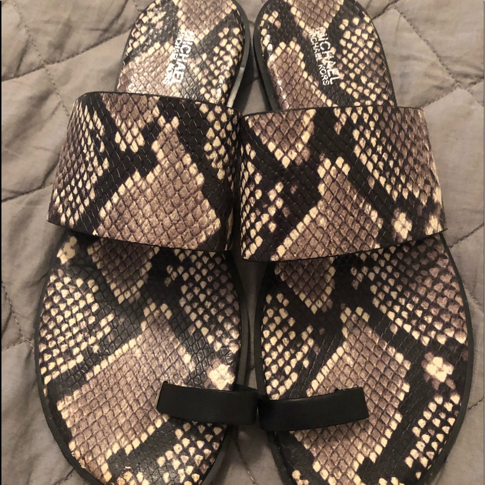 Michael Kira sandals 9.5 only wore few times